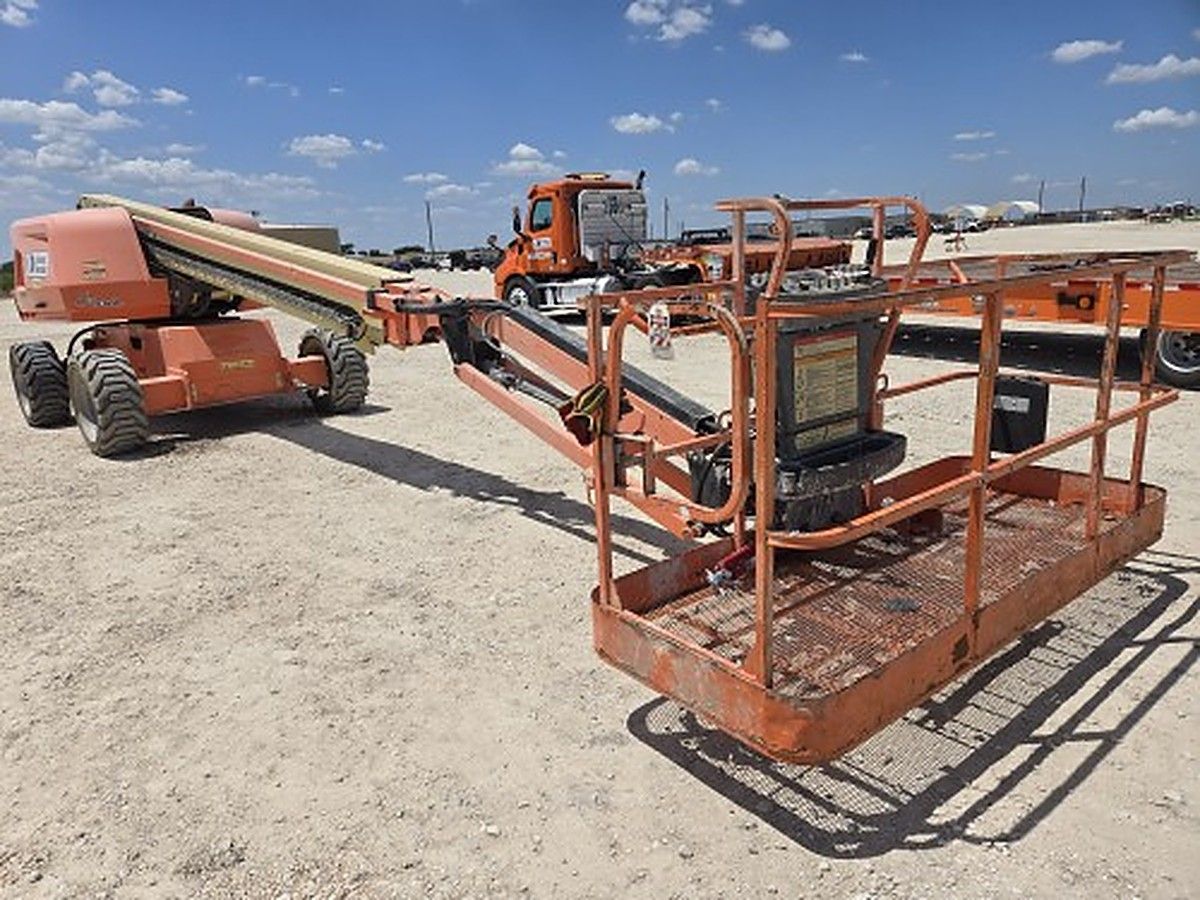 JLG 660SJ photo 12