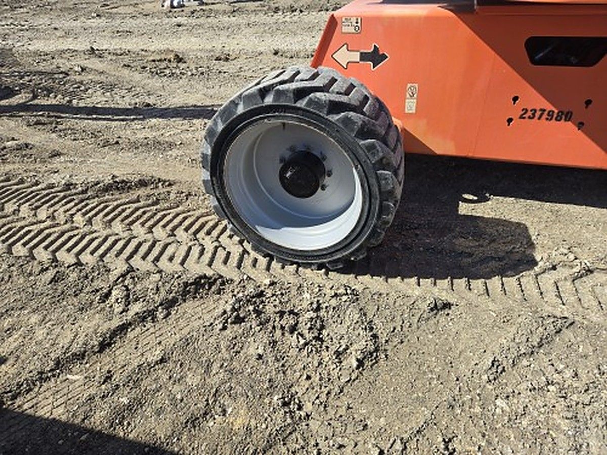 JLG 660SJ photo 8
