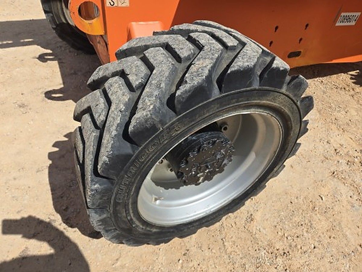 JLG 860SJ photo 9