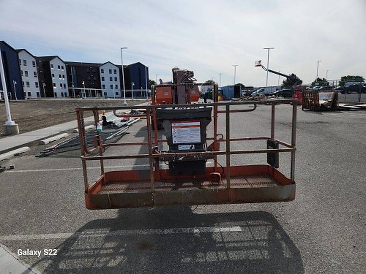 JLG 860SJ photo 2