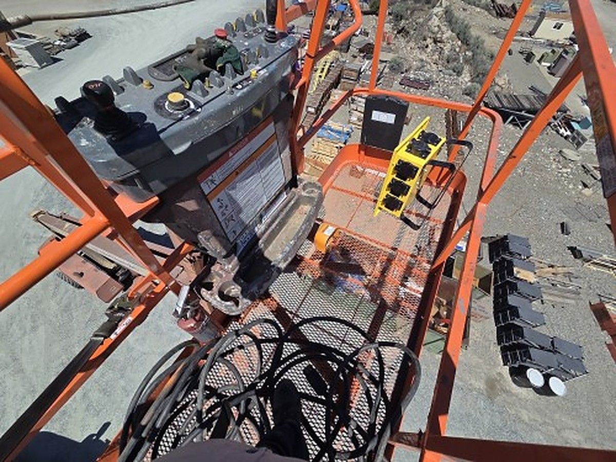 JLG 860SJ photo 3