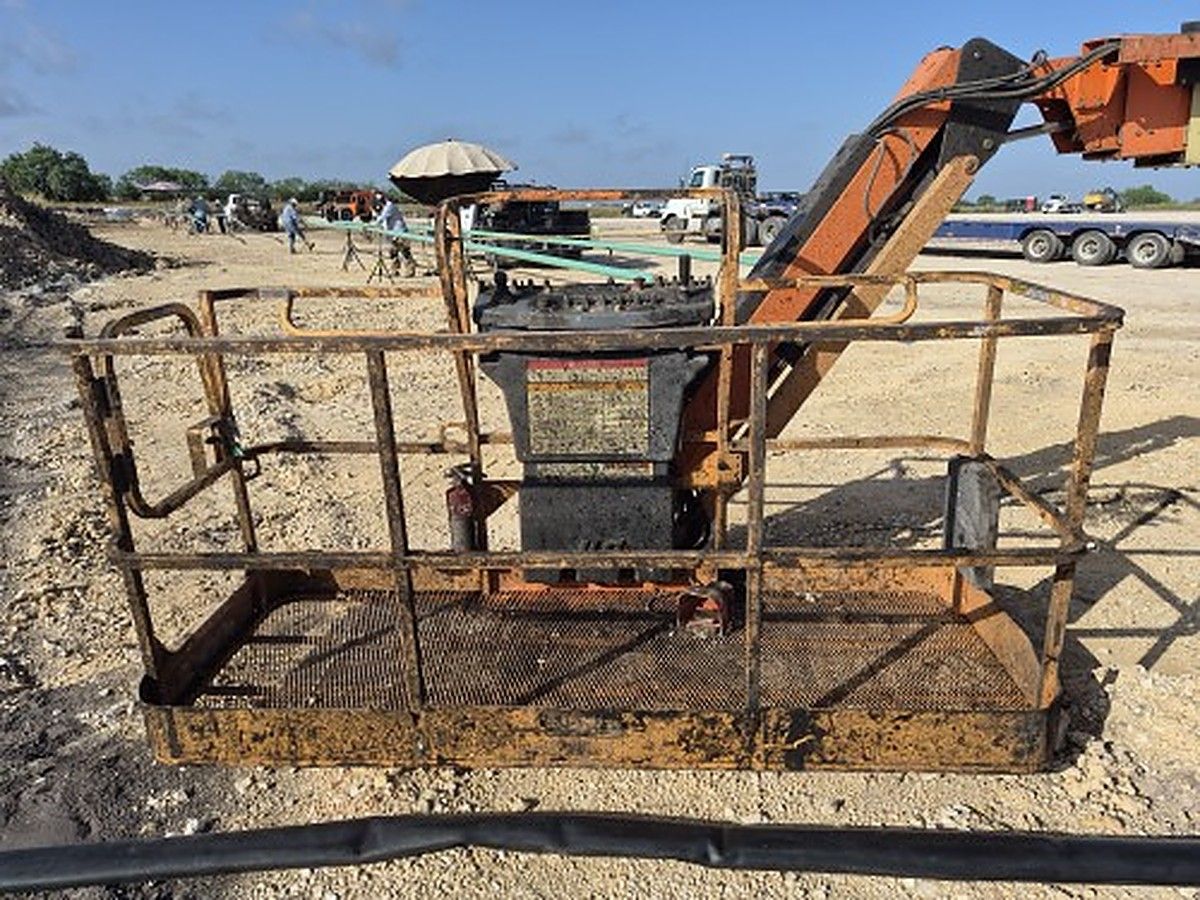 JLG 860SJ photo 9