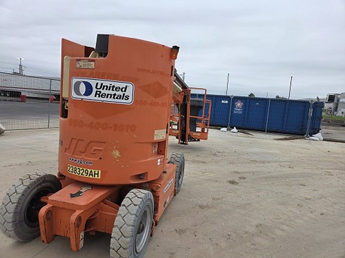 2019 JLG E300AJP for sale in Las Vegas, NV
