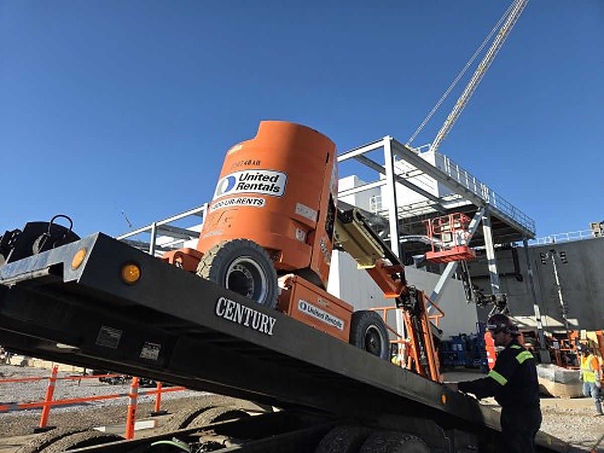 JLG E300AJP photo 4