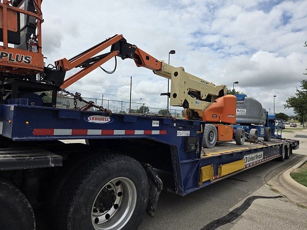 JLG E400AJPN photo 3