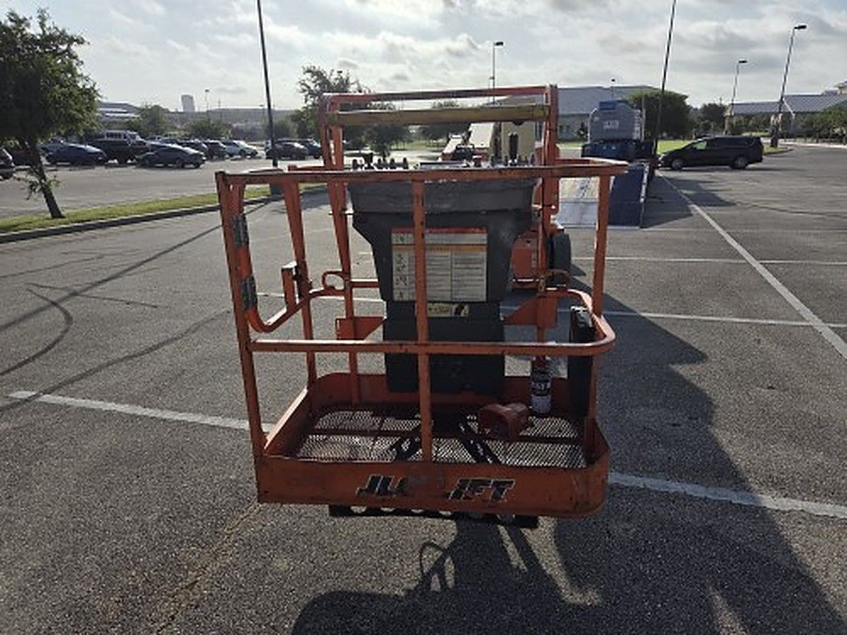 JLG E400AJPN photo 6