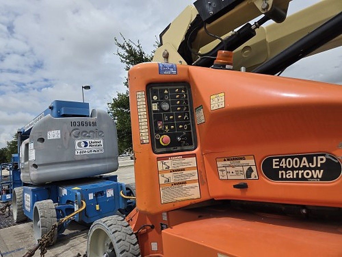 JLG E400AJPN photo 7