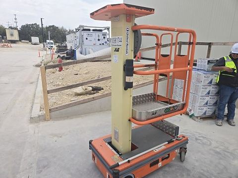 2019 JLG ECOLIFT 70 Pusharound 5-14' Power Free