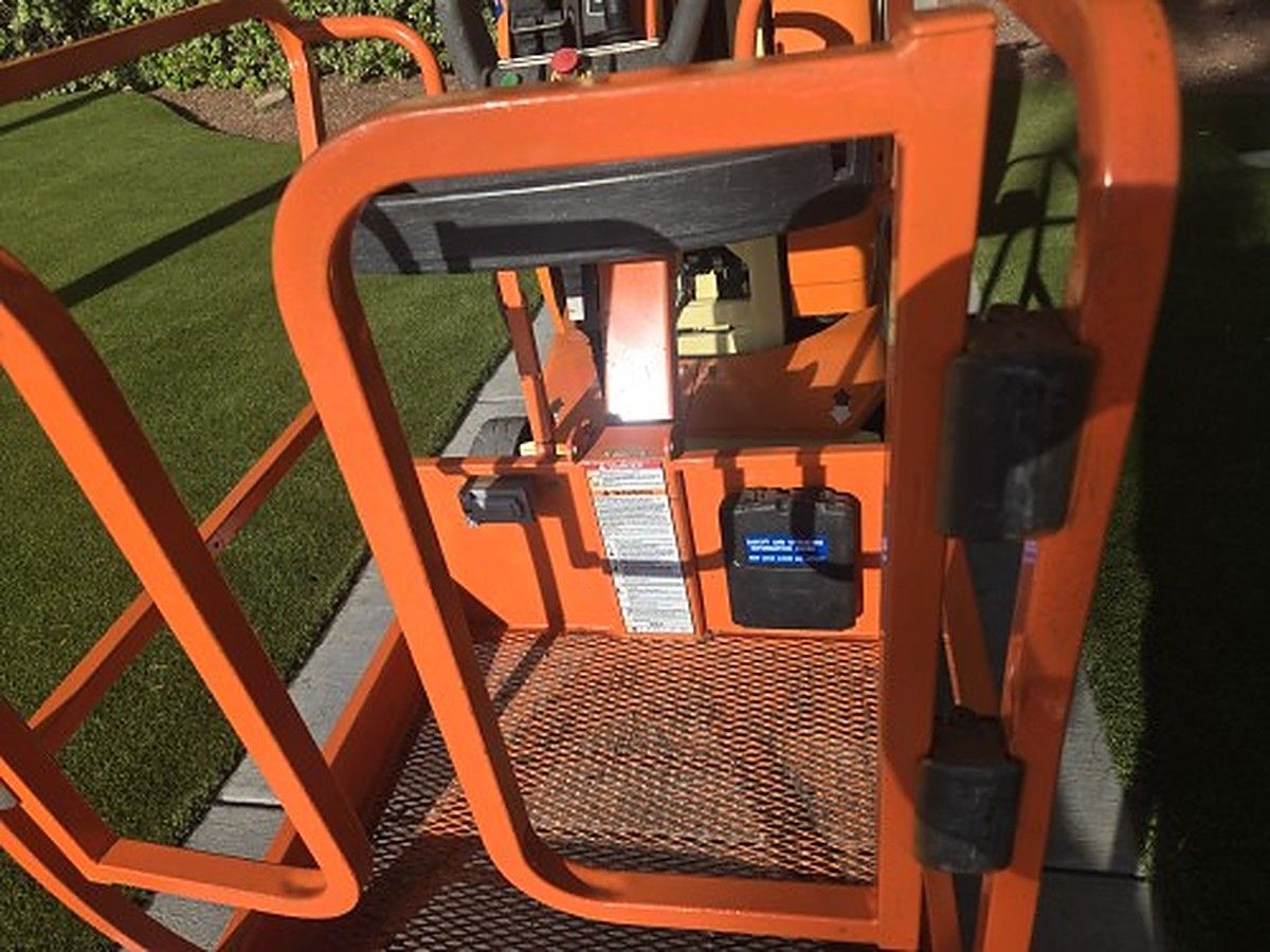 JLG T26E photo 5