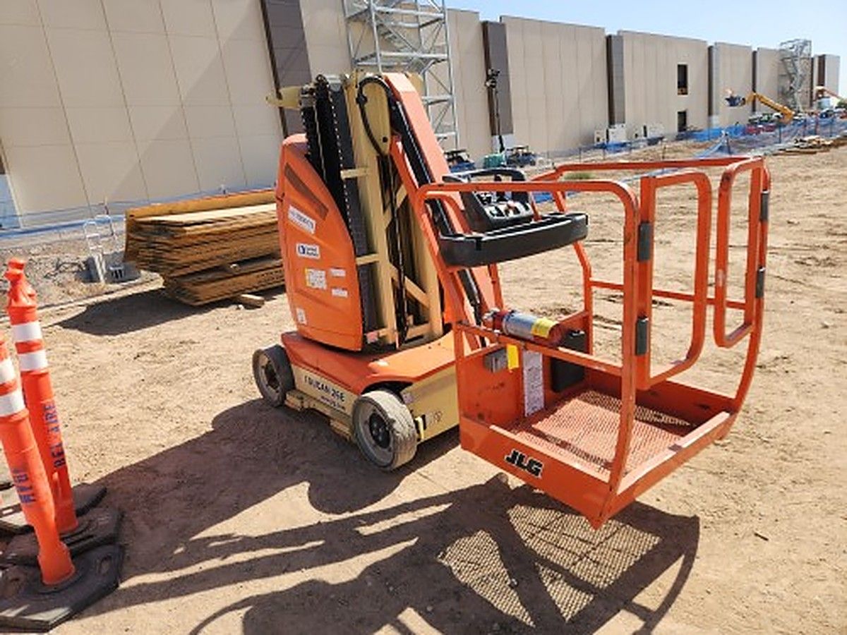 JLG T26E photo 2