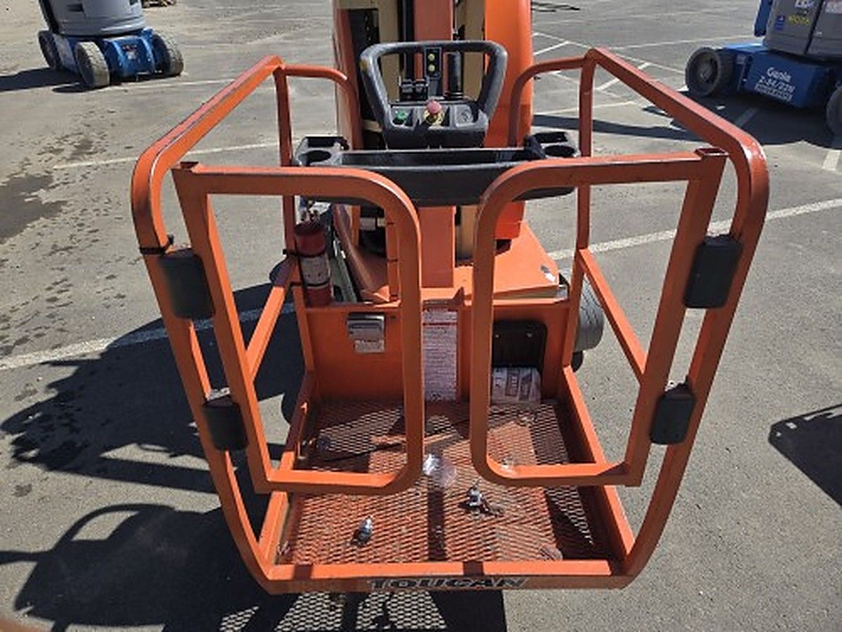 JLG T26E photo 9