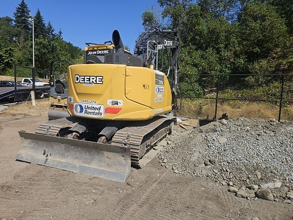 JOHN DEERE 135G photo 5