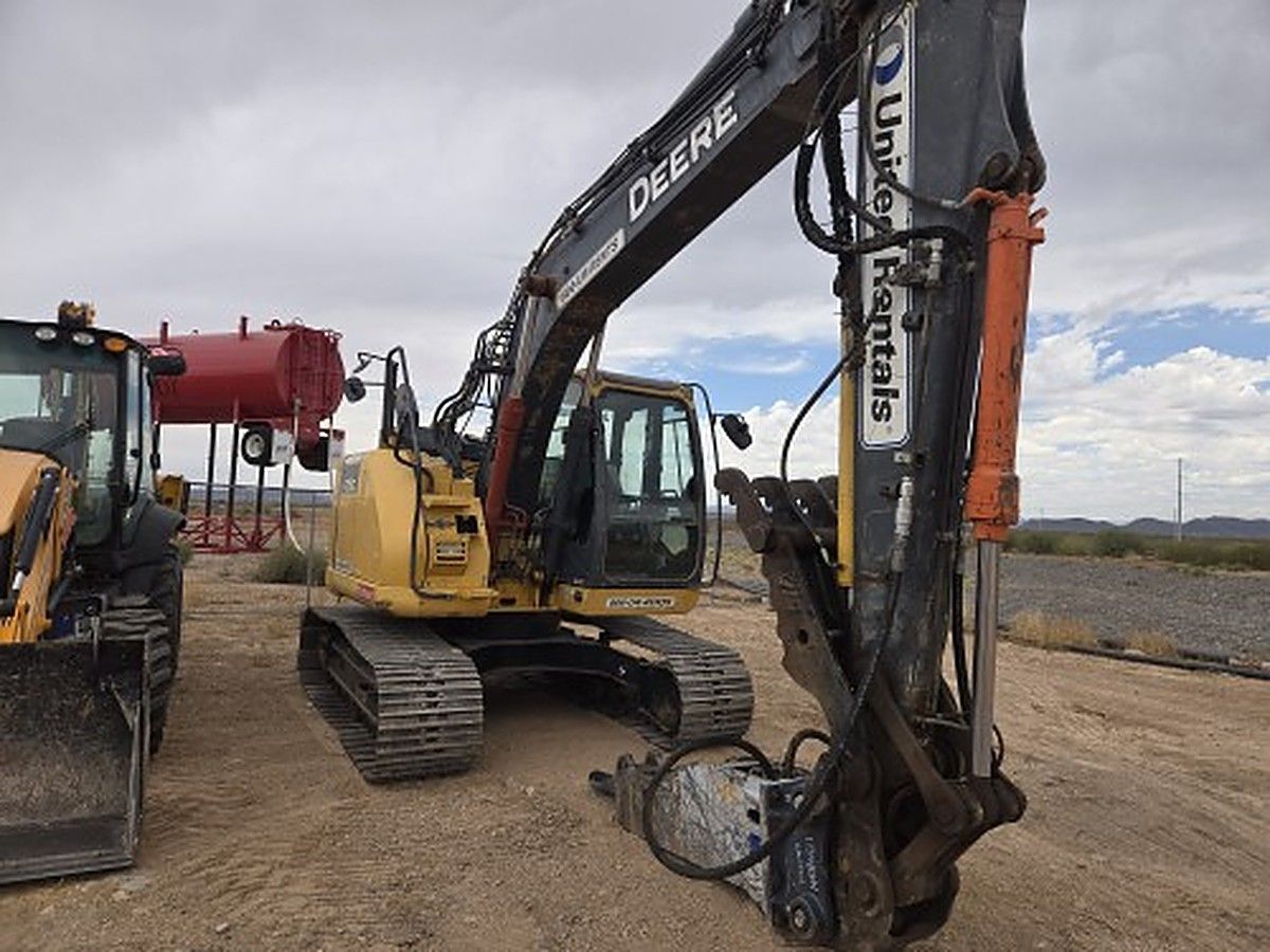 JOHN DEERE 135G photo 5