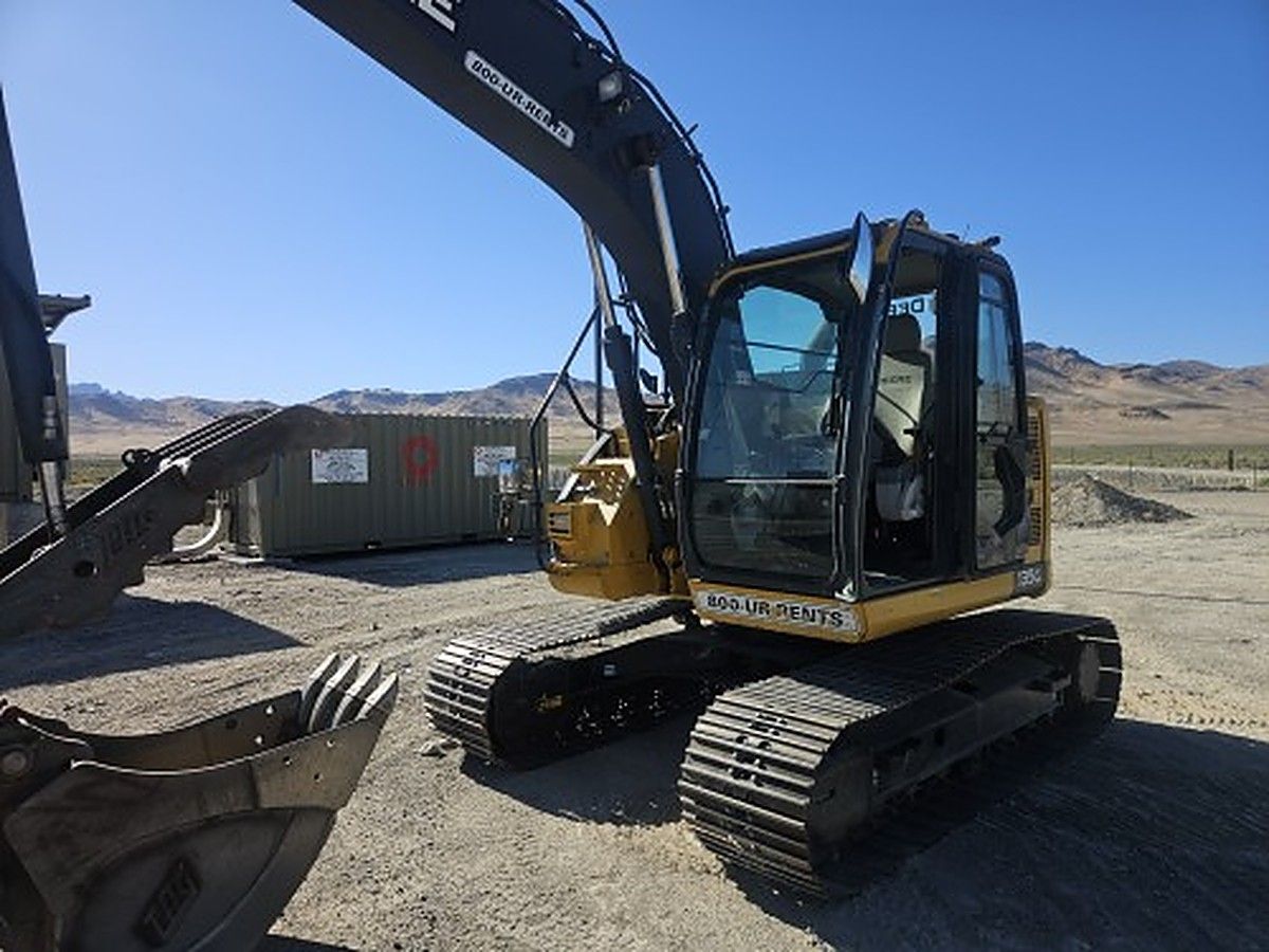 JOHN DEERE 135G photo 7