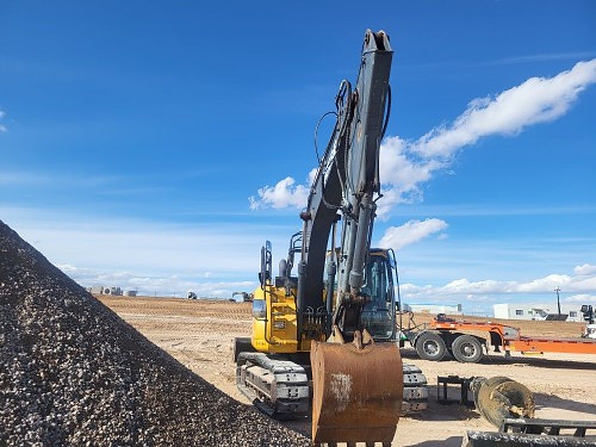 JOHN DEERE 135G photo 10