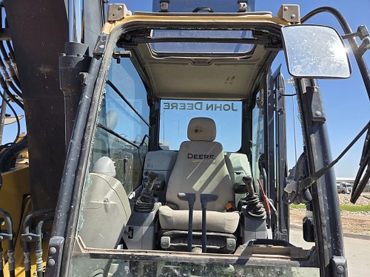 JOHN DEERE 135G photo 3