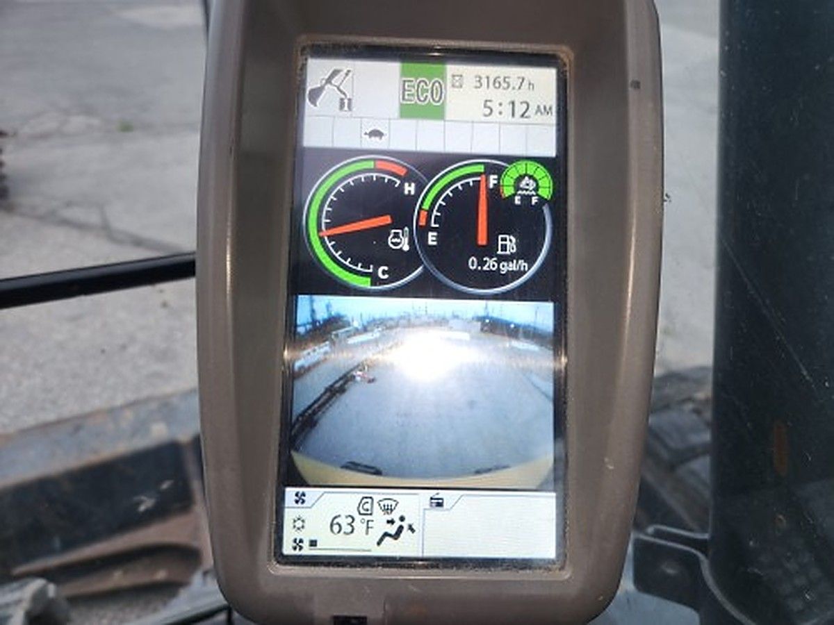 JOHN DEERE 135G photo 12