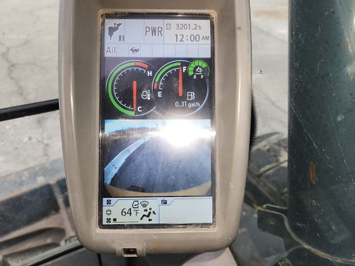 JOHN DEERE 135G photo 10
