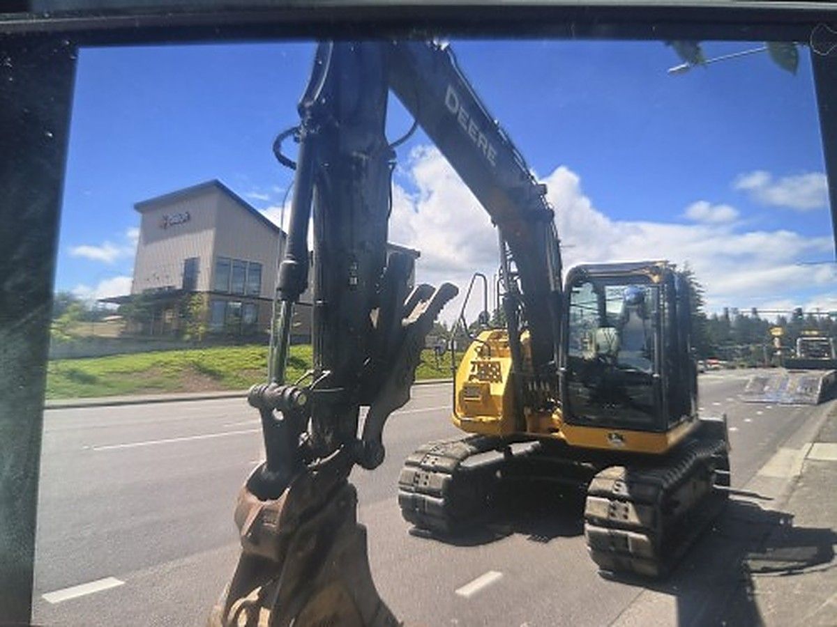 JOHN DEERE 135G photo 9