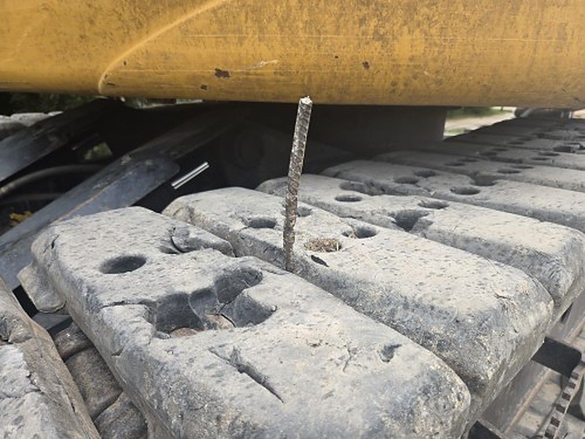 JOHN DEERE 135G photo 6
