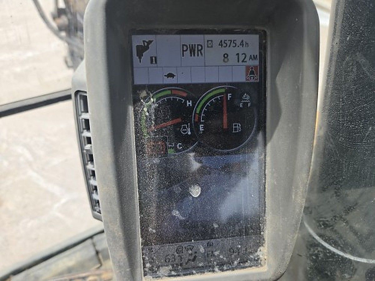 JOHN DEERE 135G photo 7