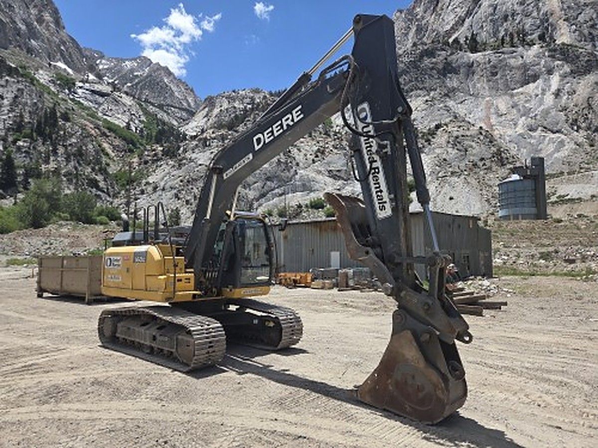 JOHN DEERE 160G photo 3