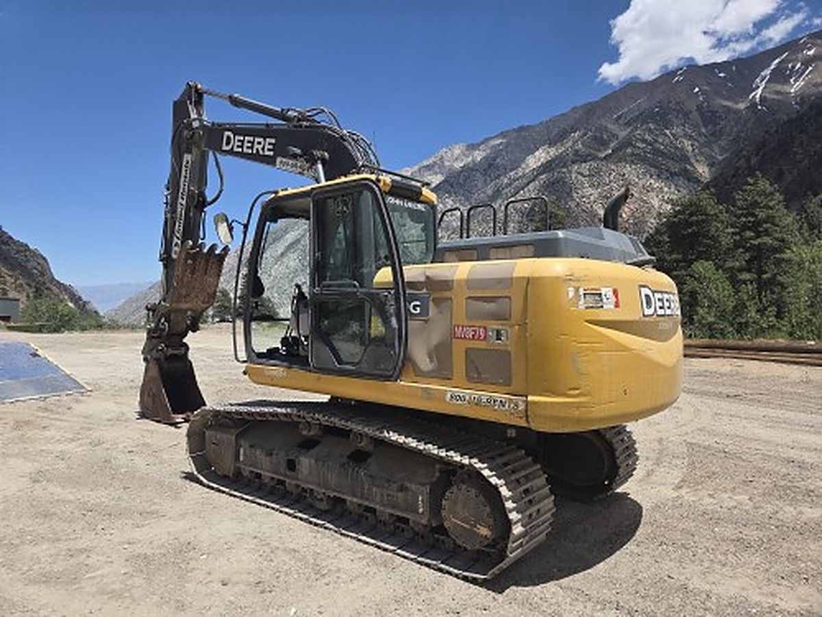 JOHN DEERE 160G photo 6