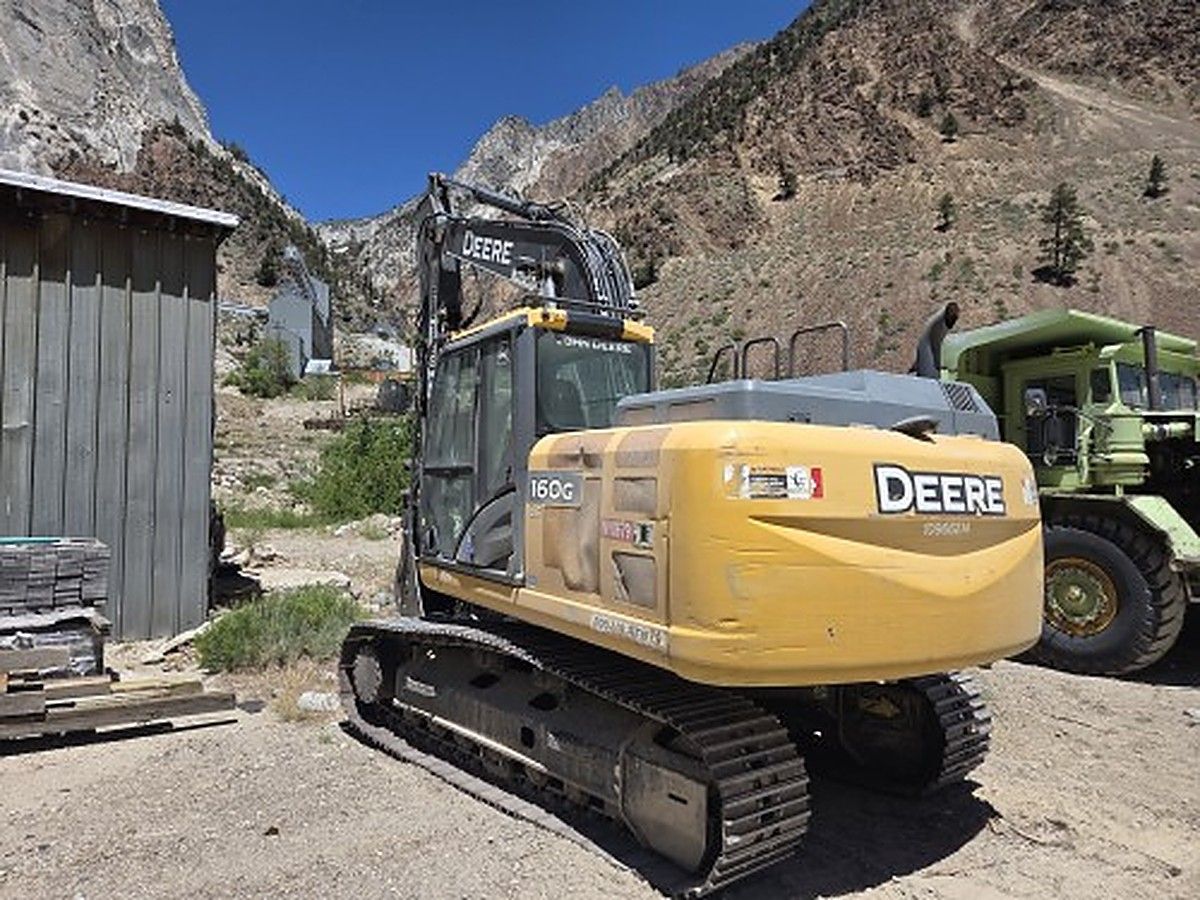 JOHN DEERE 160G photo 8