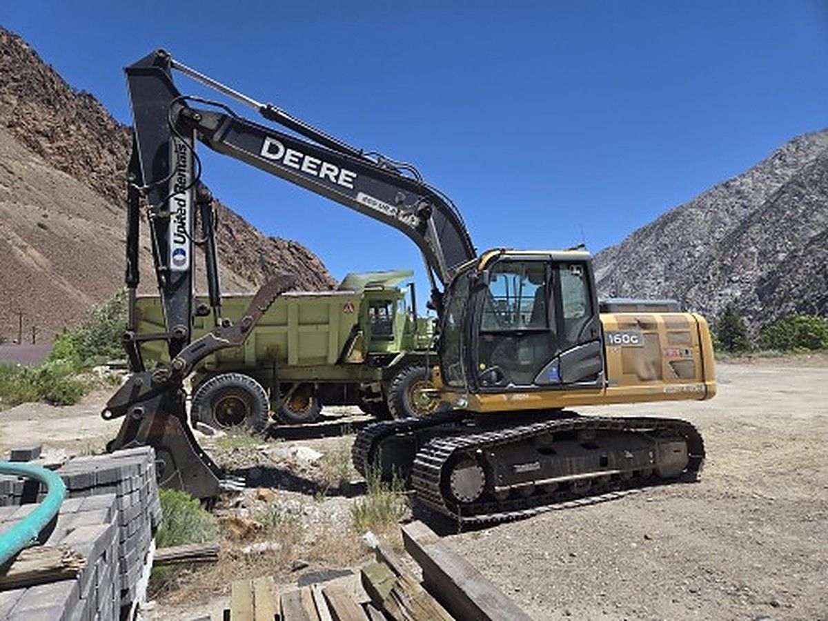 JOHN DEERE 160G photo 10