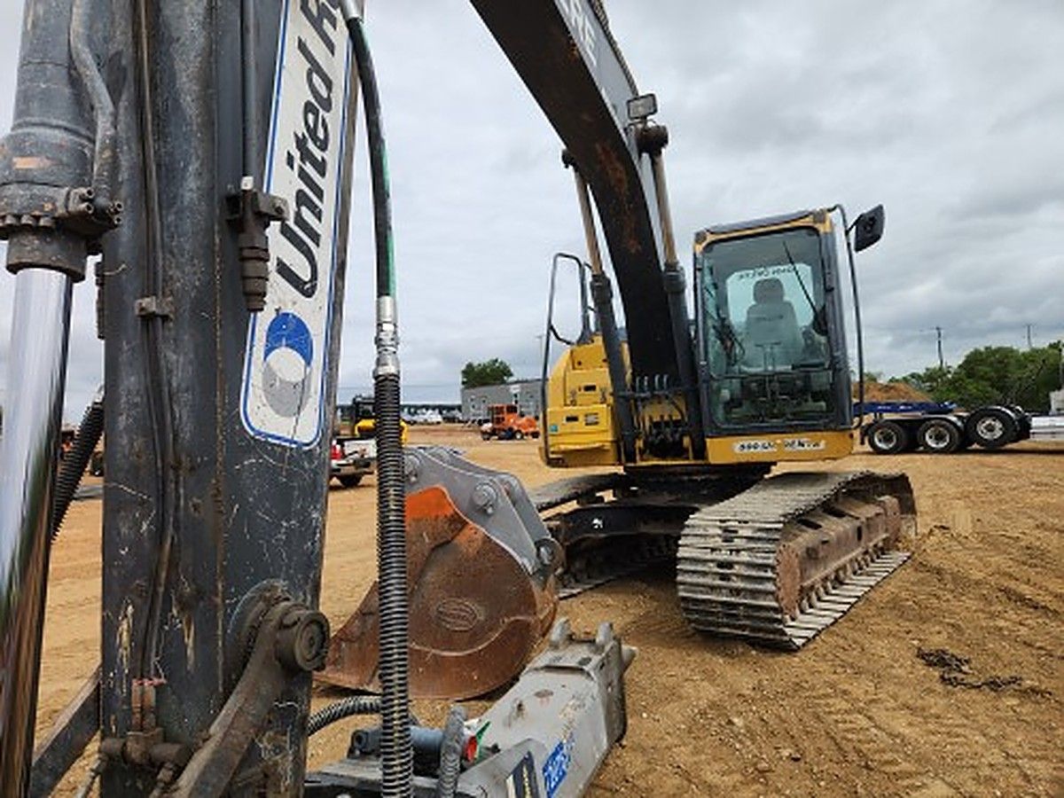 JOHN DEERE 160G LC photo 9