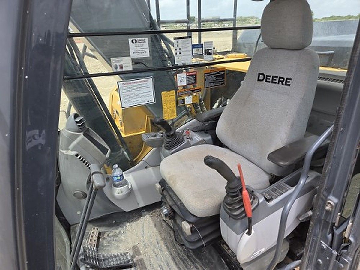 JOHN DEERE 160G LC photo 7