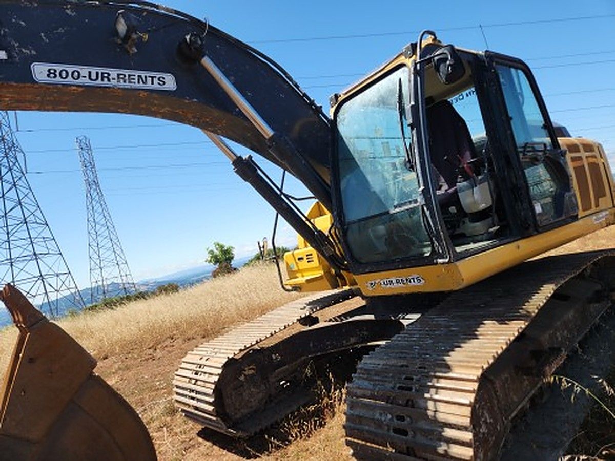 JOHN DEERE 210G LC photo 8