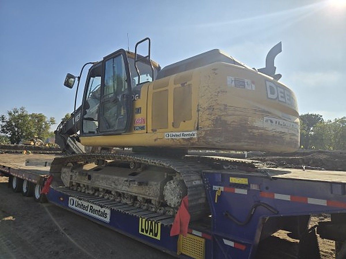 JOHN DEERE 210G LC photo 2