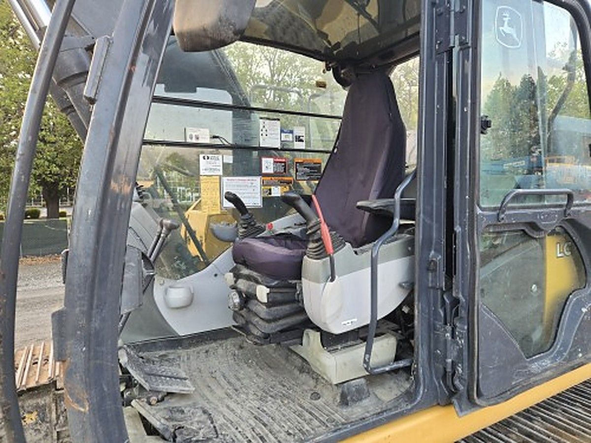 JOHN DEERE 210G LC photo 11