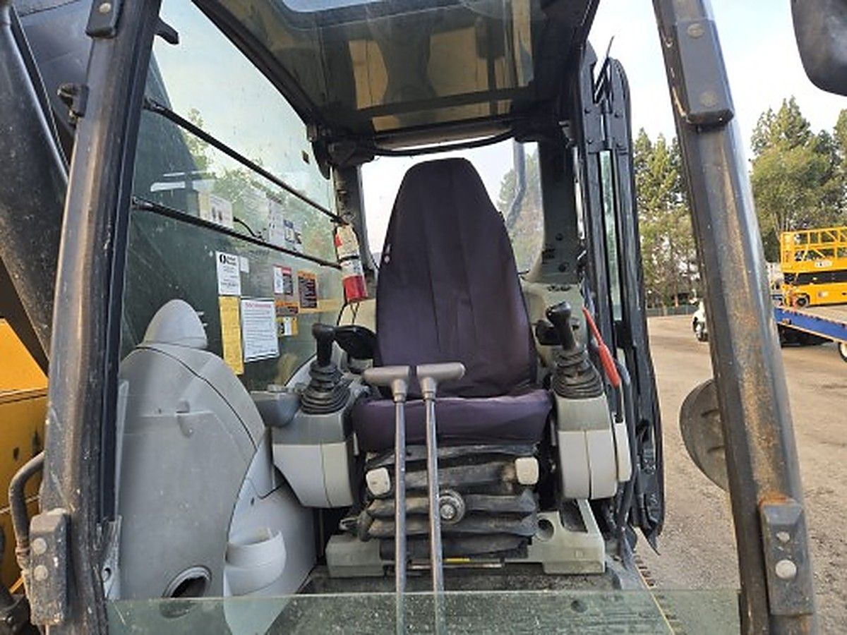 JOHN DEERE 210G LC photo 12