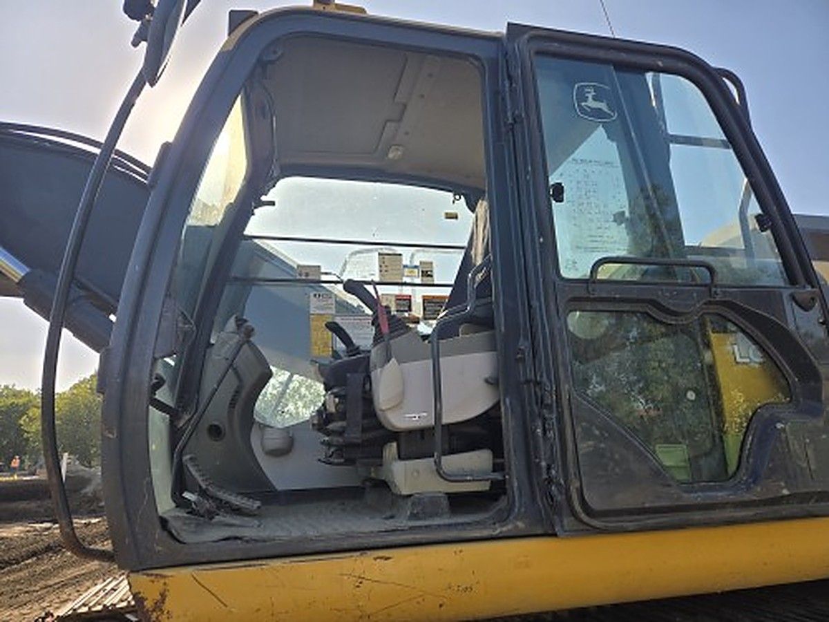 JOHN DEERE 210G LC photo 7