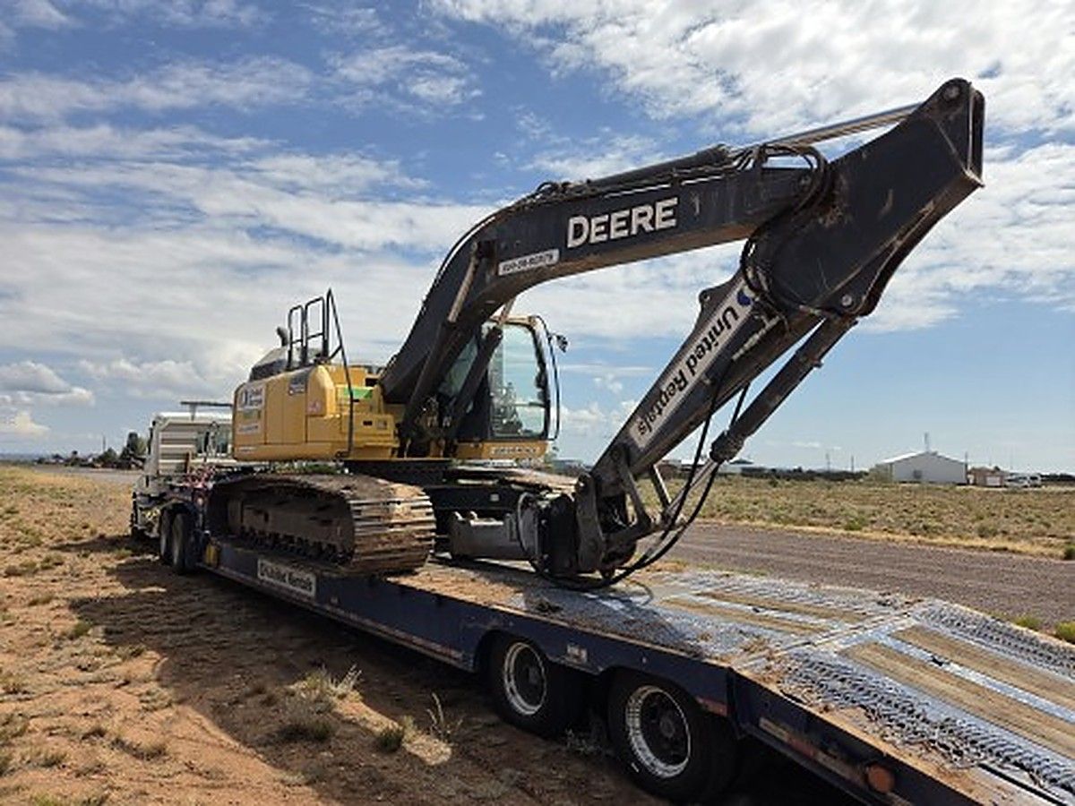 JOHN DEERE 210G LC photo 2