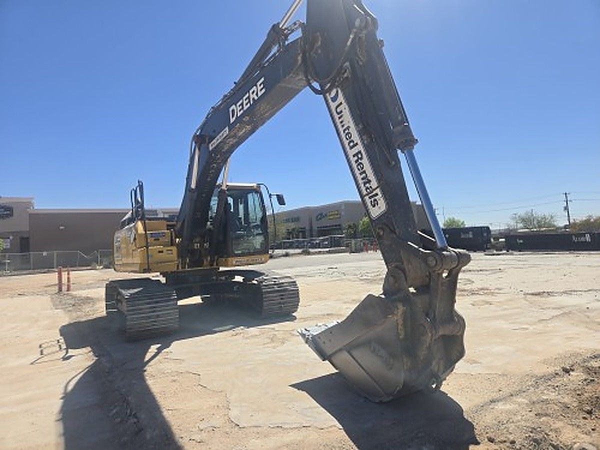 JOHN DEERE 210G LC photo 3