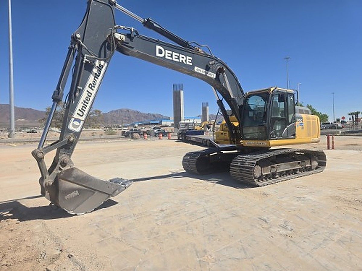 JOHN DEERE 210G LC photo 5