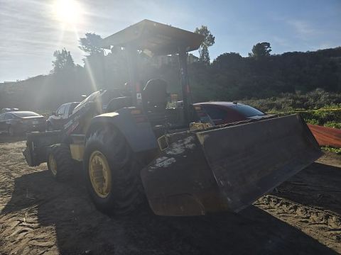 2019 JOHN DEERE 210L EP Loader Landscaper 4Wd