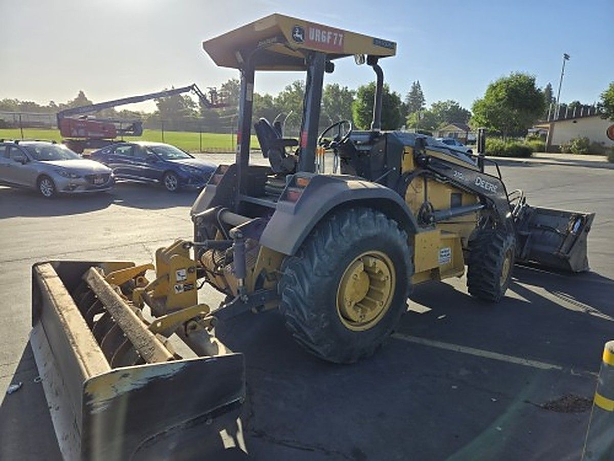 JOHN DEERE 210L EP photo 2