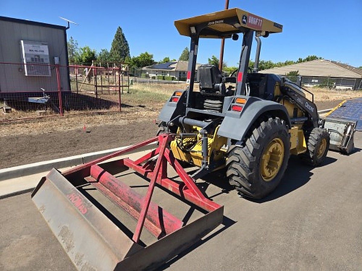 JOHN DEERE 210L EP photo 7