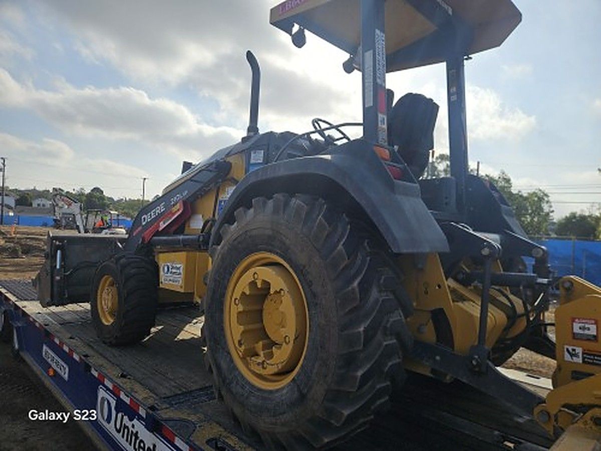 JOHN DEERE 210L EP photo 2