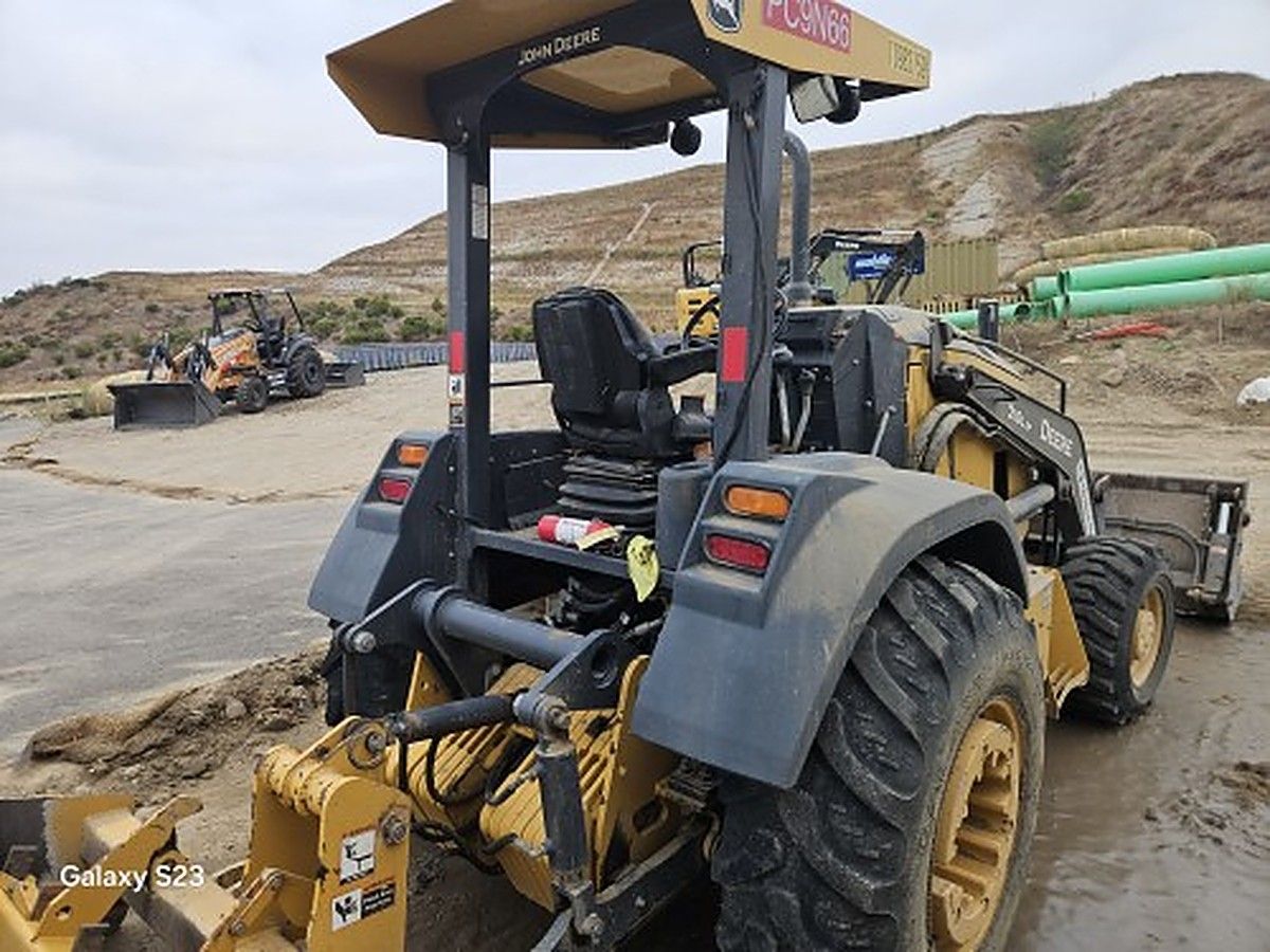 JOHN DEERE 210L EP photo 7