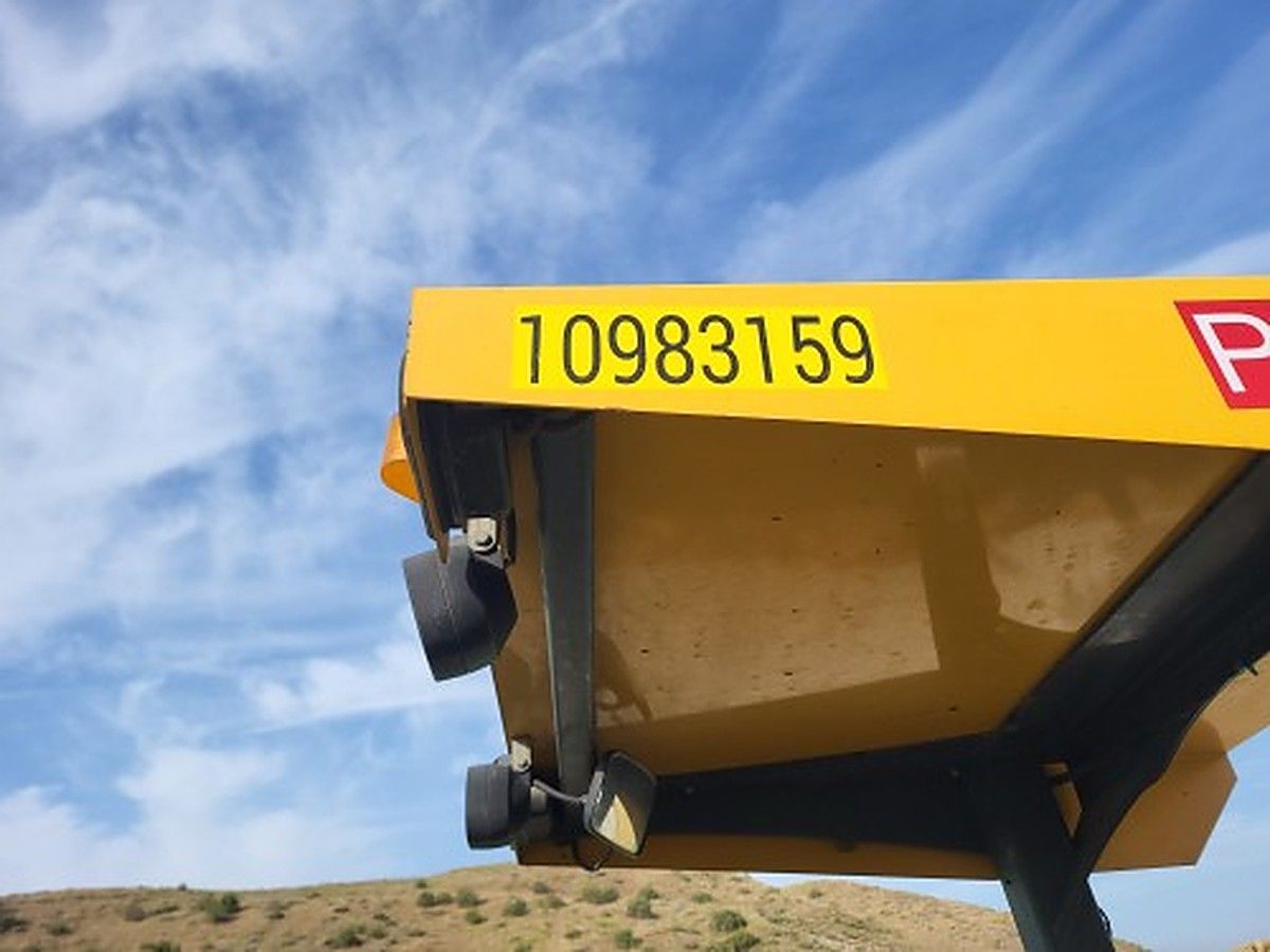 JOHN DEERE 210L EP photo 9