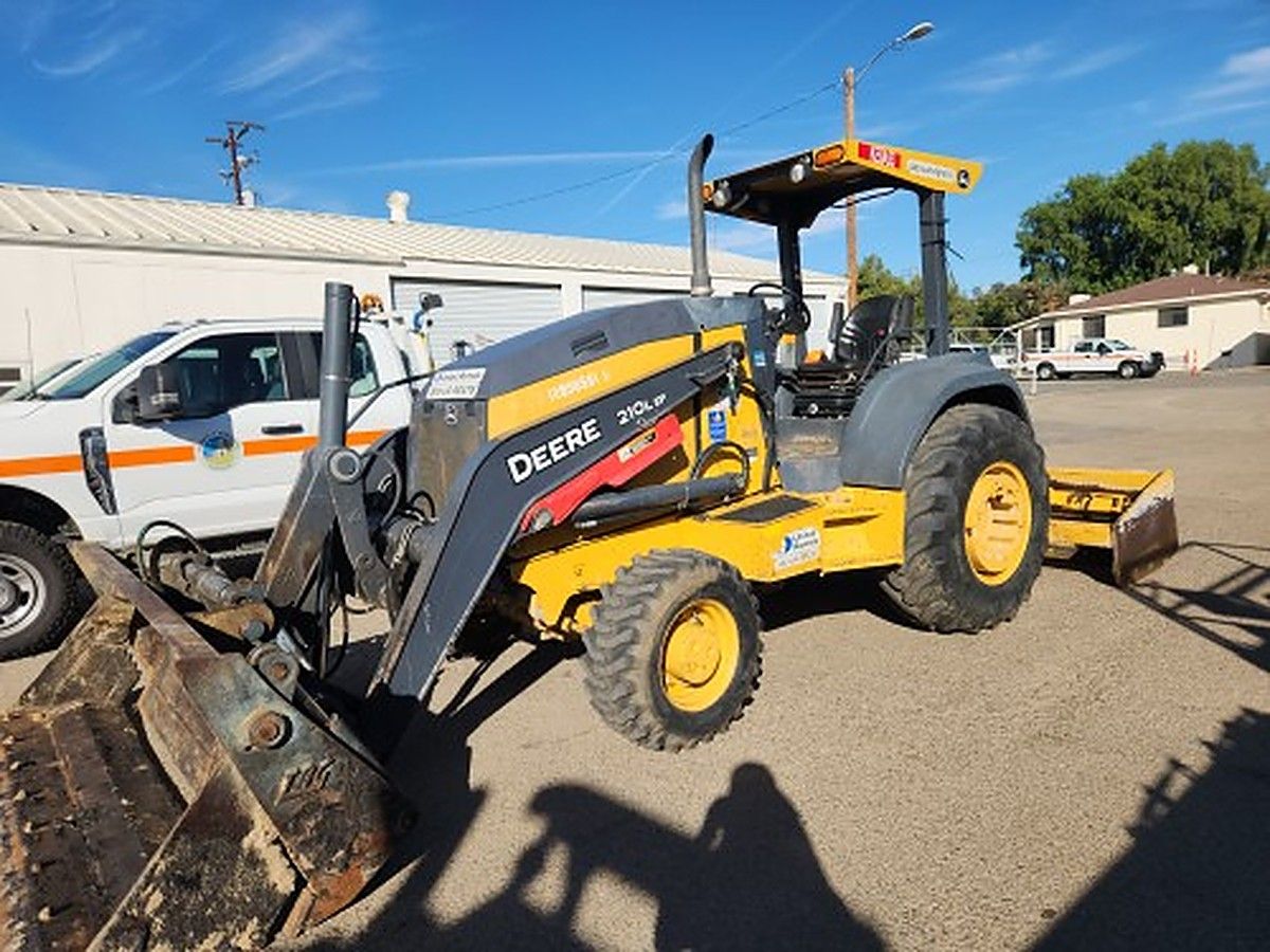 JOHN DEERE 210L EP photo 5