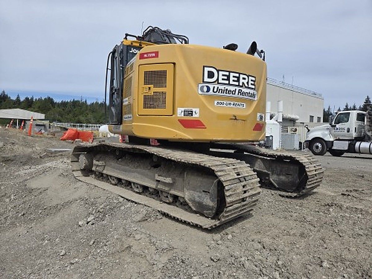 JOHN DEERE 245G LC photo 3