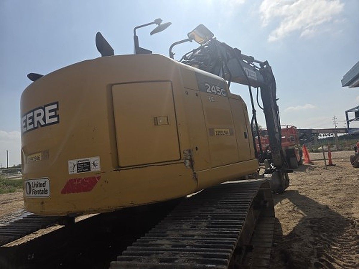 JOHN DEERE 245G LC photo 4