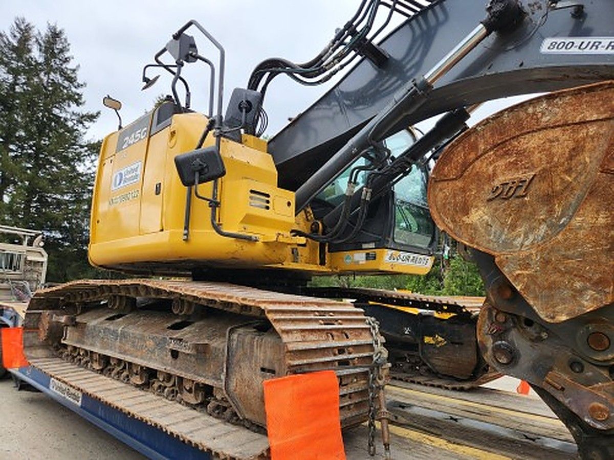 JOHN DEERE 245G LC photo 7