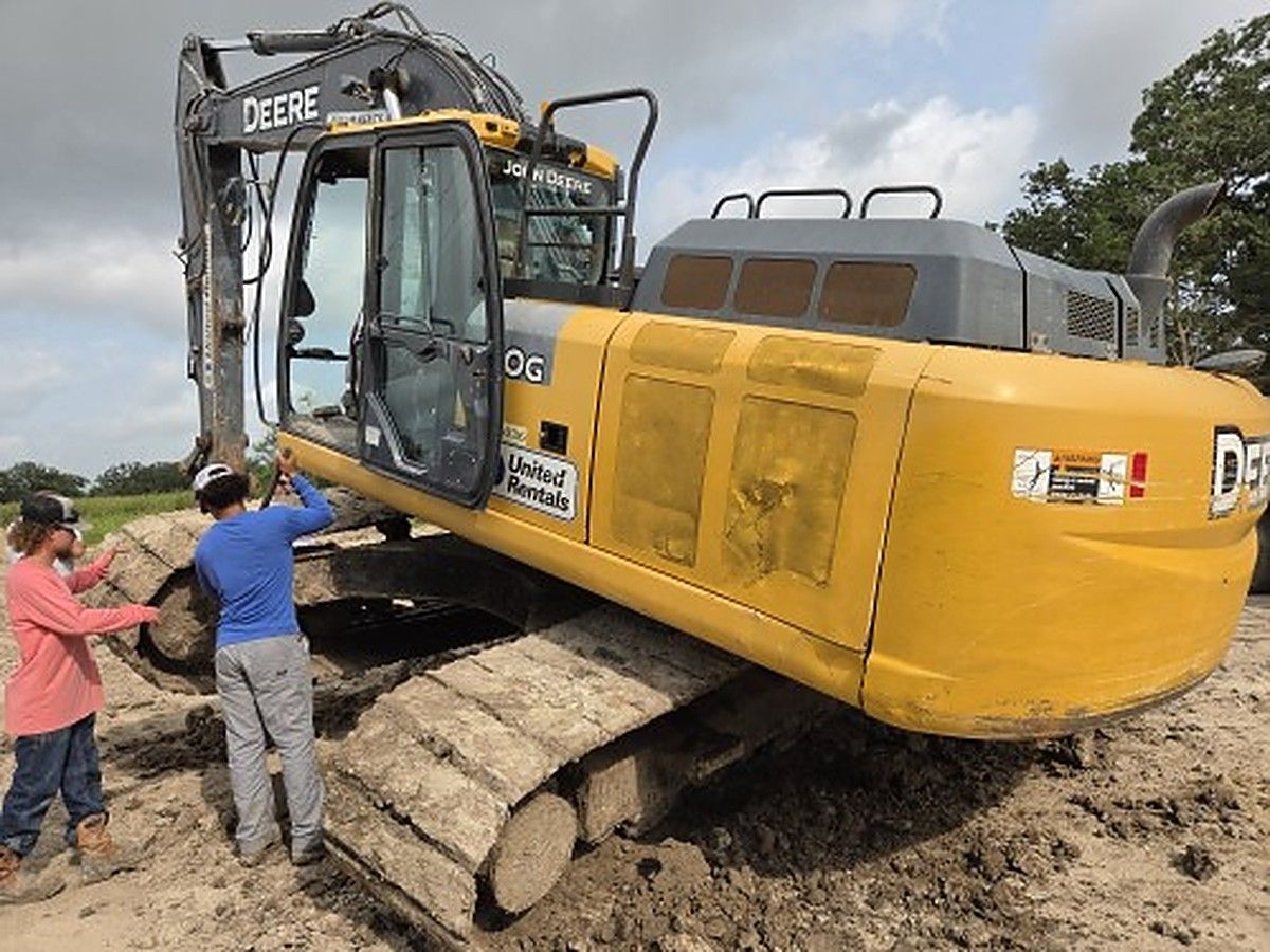 JOHN DEERE 250G photo 7